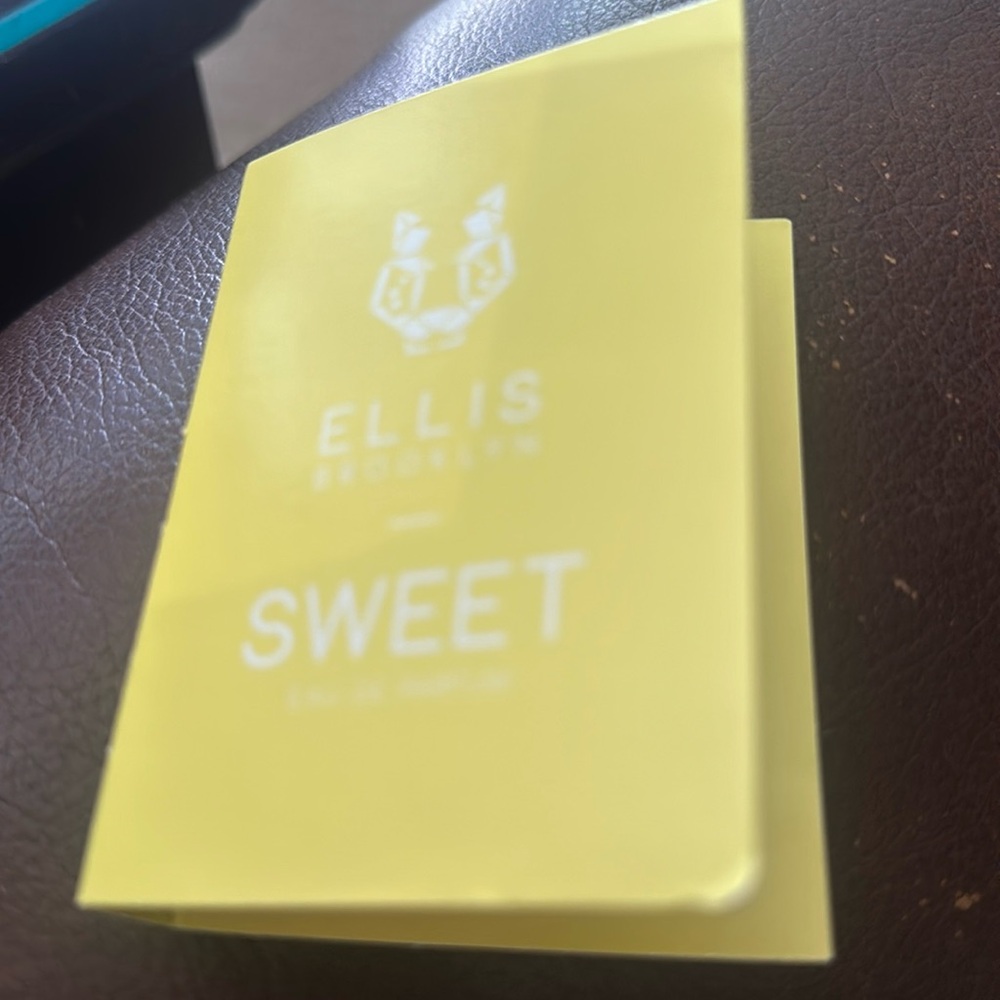 5/$25.00 new spray Ellis Brooklyn sweet perfume ladies pear Amber marshmallow